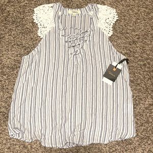 NWT sleeveless top